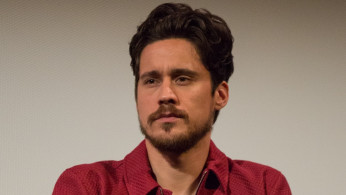 Peter Gadiot 