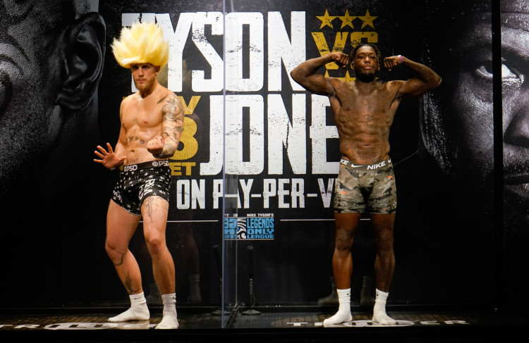 Tyson vs Roy Jones Jr-Weigh Ins