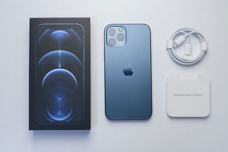 iPhone To Include Chargers in Box in Brazil