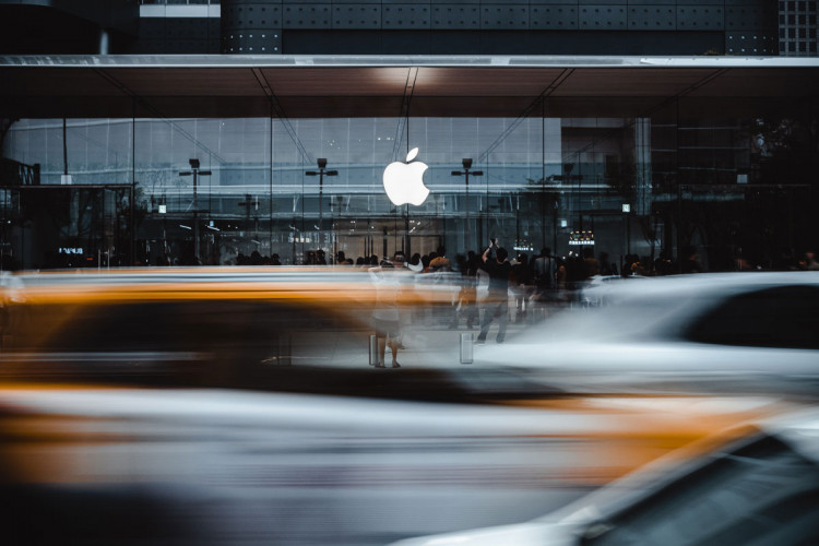 Apple Car with HUD