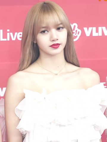 Cegawubl2q1q4m Changing lisa's hair color (blackpink). https www btimesonline com articles 146434 20210217 blackpinks lisa deemed queen duality following youth 3 teaser release htm