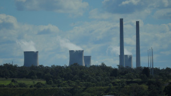 FILE PHOTO: The Liddell coal-fired power station is pictured in the Hunter Valley, north of Sydney, Australia, April 9, 2017. Picture taken April 9, 2017. 