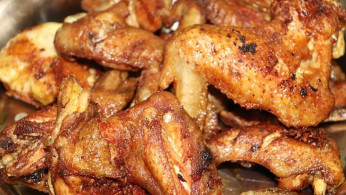 CHICKEN WINGS
