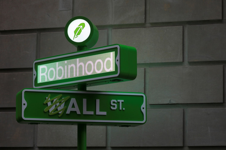 Robinhood Shares Surge More Than 80% As Retail Investors Dive In