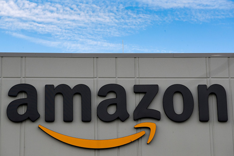 Amazon bets on Black Friday deals in early holiday shopping push