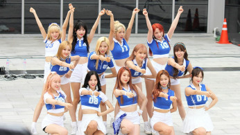 Cosmic Girls