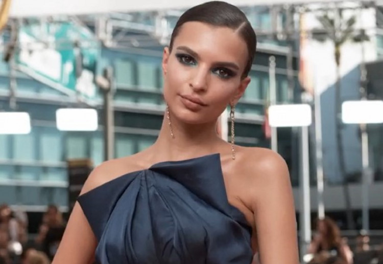 Emily Ratajkowski 
