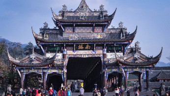 Youth Unemployment in China Spurs Temple Visits and Literary Escapism