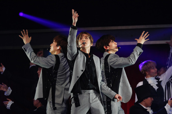 EXO's Chen, Xiumin, and Baekhyun Seeks Legal Route Against SM Entertainment, Calls for Contract Termination