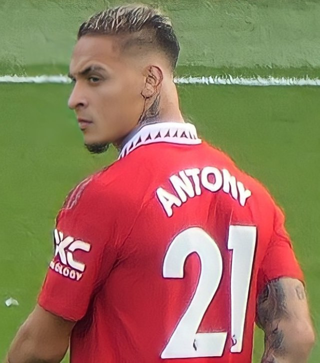 Man Utd's Antony Santos Ensnared in Domestic Assault Allegations, Maintains Innocence