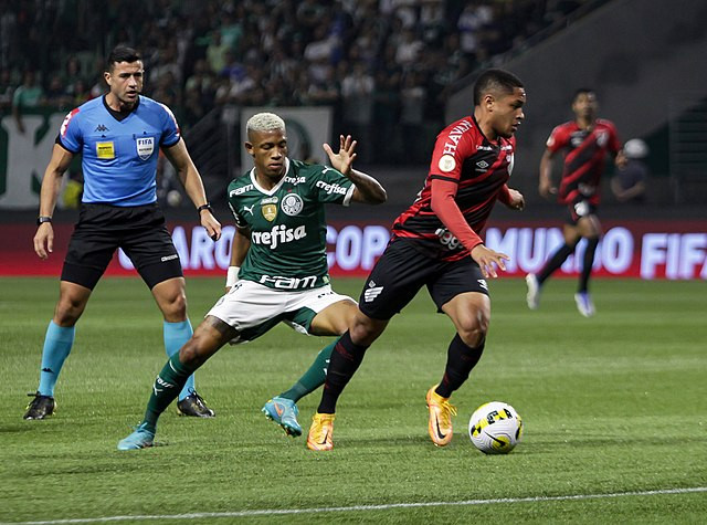 Barcelona Seals Deal with Brazilian Prodigy Vitor Roque in a €40m Agreement