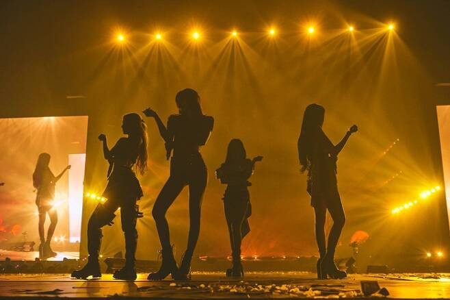 Why are Jennie and Jisoo Saying "I'm Upset"? BLACKPINK's Emotional Moments at Tour Finale