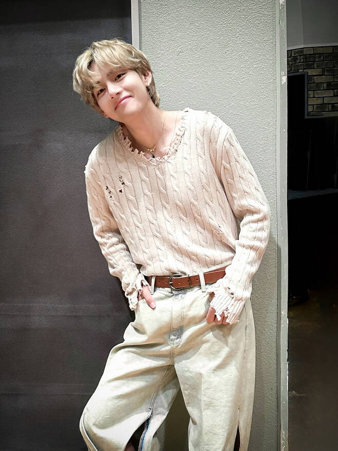 BTS's V Dazzles with Flawless One-Take Live Performance on Japan's 'THE FIRST TAKE', Tops Yahoo Japan Searches