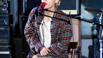 BTS's V Surprises with Guerrilla Live in Gangneung: Global Fans Moved by Unique Approach