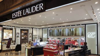 Estée Lauder Shares Plummet to Historic Lows Amid Travel Retail Woes