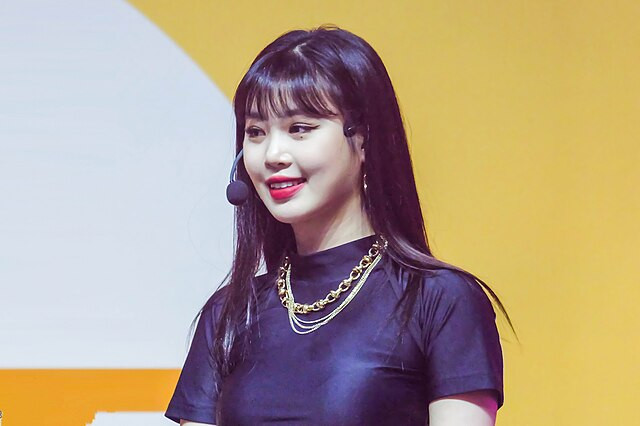 From Scandal to Solo: Soojin's Bold Return Sparks Debate in the Wake of School Bullying Claims