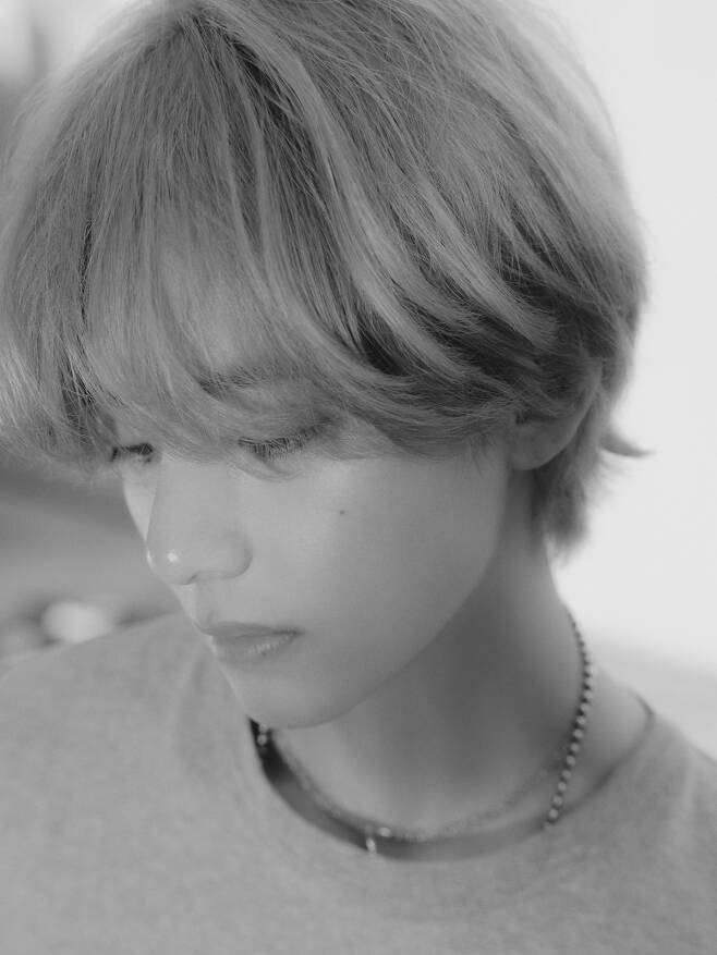 BTS V Breaks Record for Longest Charting K-pop Solo Artist on UK Official Chart with 9 Consecutive Weeks