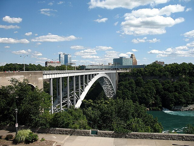 FBI Probes Vehicle Explosion at US-Canada Border, Prompting Bridge Closures