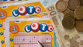 Illinois Man Strikes Fortune with $390,000 Lottery Win Due to Cashier's Error in Michigan