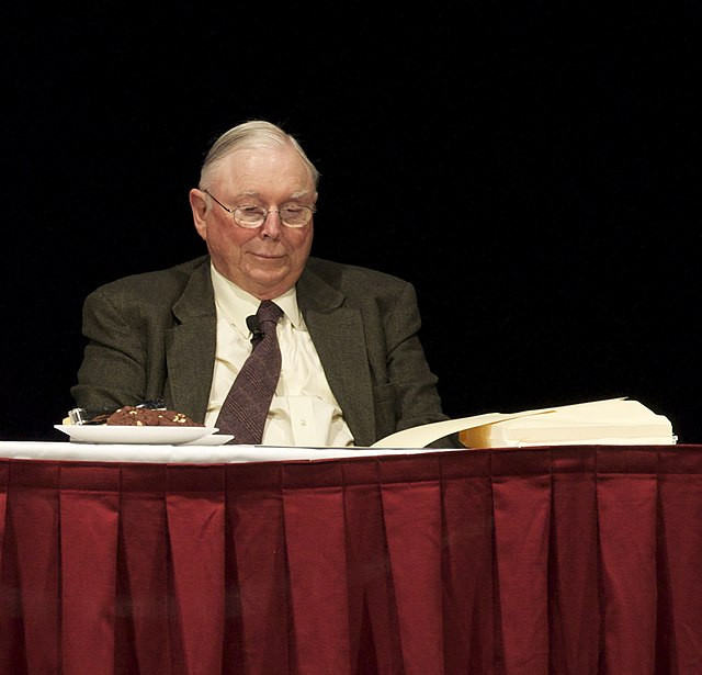 Investment Titan Charlie Munger Dies at 99, Marking End of an Era