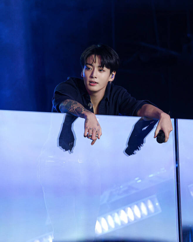 BTS Jungkook Continues to Reign Supreme on Circle Chart with 'Standing Next to You'