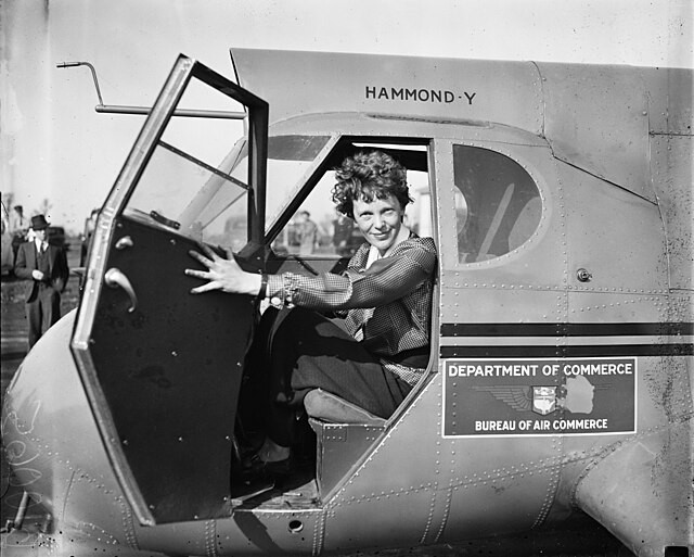 Former Air Force Pilot Claims to Have Found Amelia Earhart's Plane in Pacific Depths