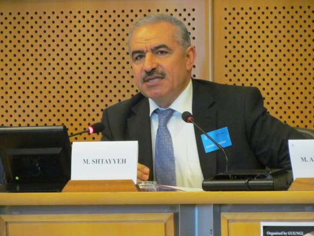 Palestinian Prime Minister Shtayyeh and Government Tender Resignation Amid Calls for Reform