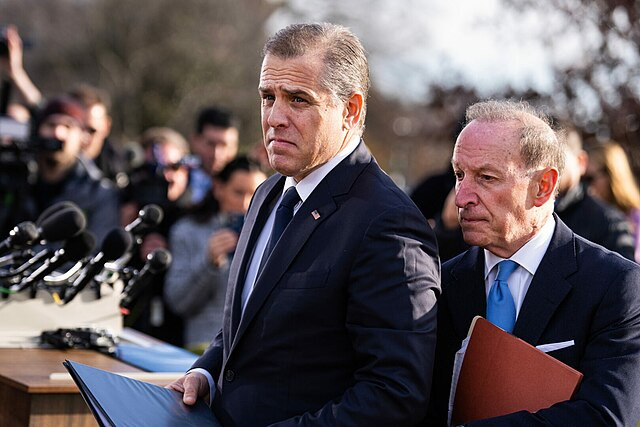 Hunter Biden Brought In Aides Who Mishandled Father's Classified Records