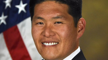 Robert Hur to Testify as Private Citizen, Surrounded by Trump-Linked Figures, Raising Concerns Among Democrats