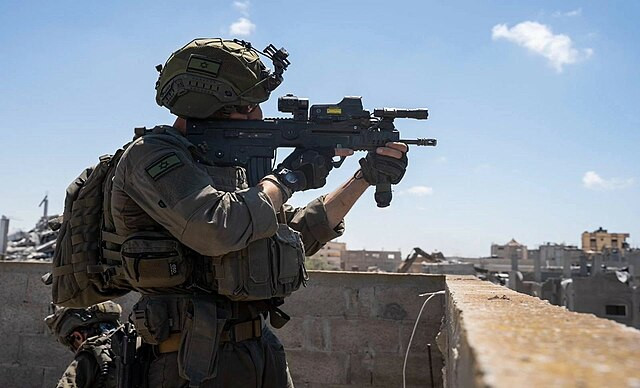 Israeli Airstrike on Rafah Camp Kills 45, Sparks International Condemnation
