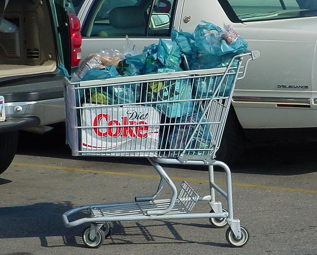 California Lawmakers Move to Ban Reusable Plastic Grocery Bags