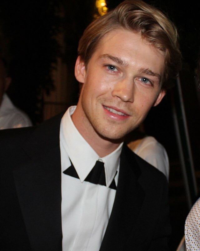 Joe Alwyn Breaks Silence on Taylor Swift Split