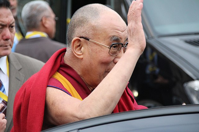 US Lawmakers' Meeting with Dalai Lama Provokes Sharp Response from China