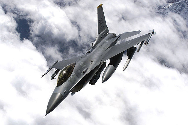 Russian Strikes Target Ukrainian Air Bases Amid Anticipation of F-16 Deliveries