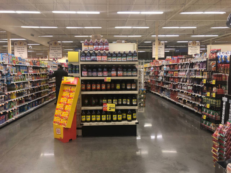 US Inflation Falls to Three-Year Low as Gas Prices and Vehicle Costs Drop