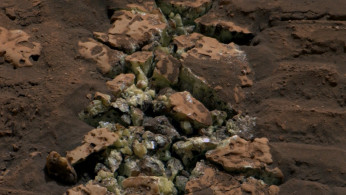 Curiosity Rover Uncovers Pure Sulfur Crystals on Mars, Surprising Scientists