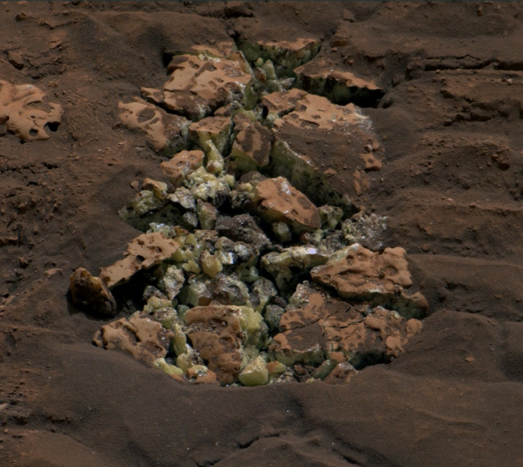 Curiosity Rover Uncovers Pure Sulfur Crystals on Mars, Surprising Scientists