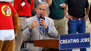 Texas Governor Greg Abbott Implements Triple-Strand Razor Wire on Border, Blames Harris for Migration Issues