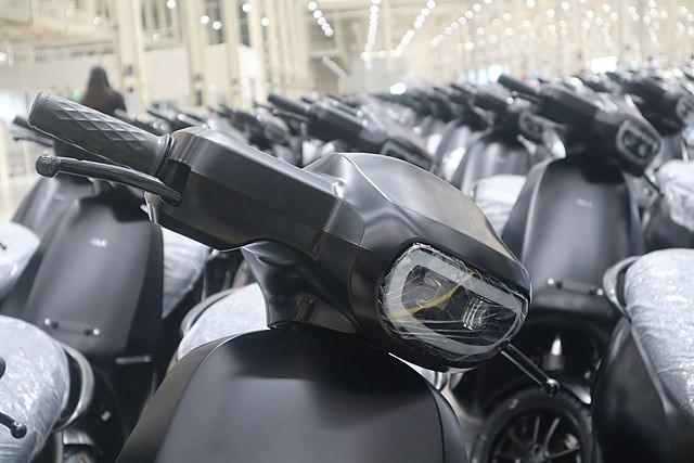 Ola Electric’s IPO Soars 20% on Debut, Valuing Indian EV Startup at $4.8 Billion Amid EV Boom