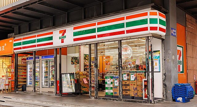 Brazen Thieves Strike Three 7-Eleven Stores in 20 Minutes, Hours After Newsom's Anti-Smash-and-Grab Bill Signing