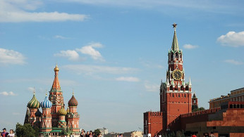 Moscow Faces One of Largest Drone Attacks as Ukraine Advances in Russian Territory