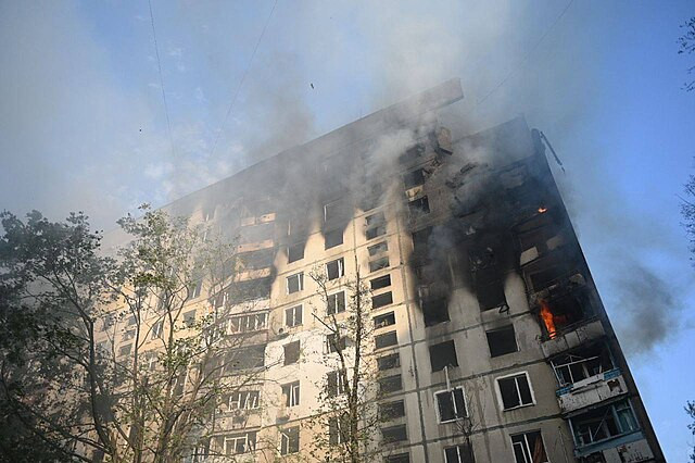 Russian Airstrike on Kharkiv Residential Area Kills Six, Injures 55 Amid Intensified Bombing