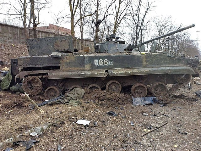 Russian Offensive Near Pokrovsk Threatens Ukrainian Defense as Kursk Incursion Falters