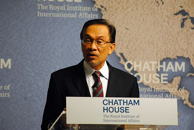 Malaysia Stands Firm on Oil Drilling Rights in South China Sea Amid Rising Tensions with China