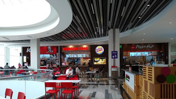 E. Coli Outbreak Linked to McDonald's Prompts Major Fast-Food Chains to Remove Onions Nationwide