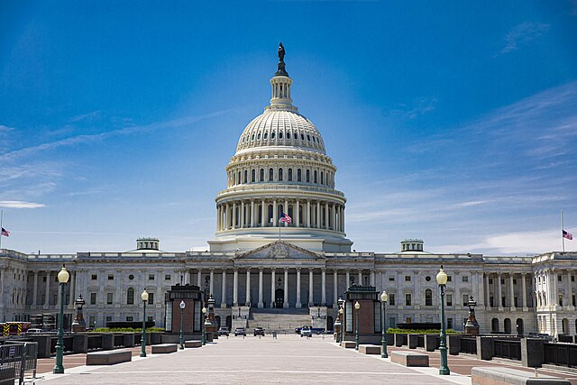 Republicans Near House Control as Key Races Tighten, Democrats Face Uphill Battle