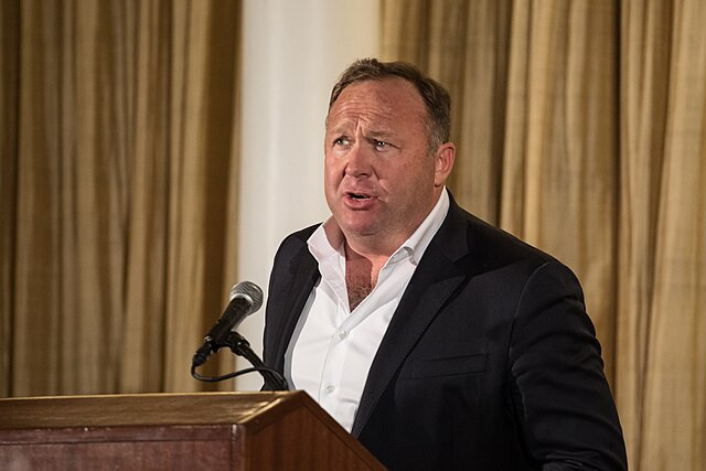  Satirical News Site The Onion Acquires Infowars in Bankruptcy Auction, Ending Alex Jones' Reign of Conspiracies