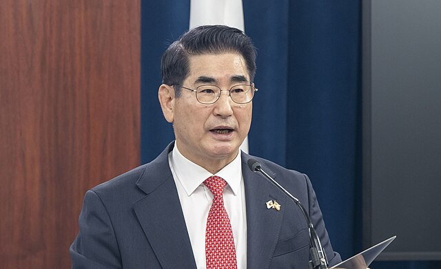 South Korea's Former Defense Minister Attempts Suicide Amid Martial Law Probe