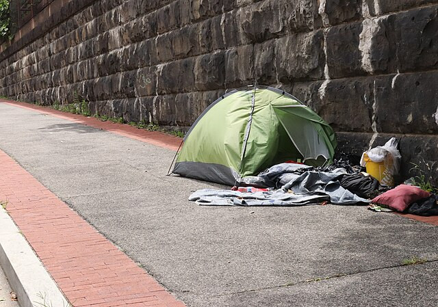 U.S. Homelessness Surges 18% as Housing Costs and Disasters Escalate