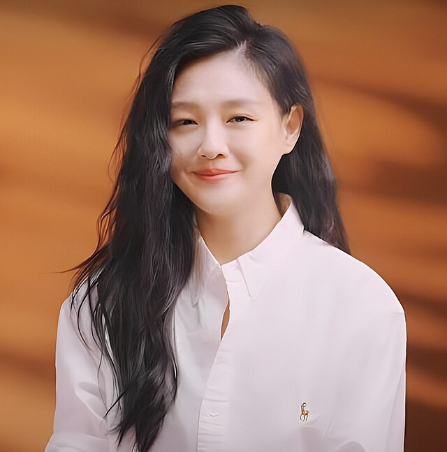 Taiwanese Actress Barbie Hsu Dies at 48 From Pneumonia